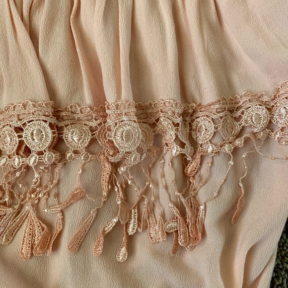 🎀 Brand New Elastic Tassel Tube Top {PROMO ITEM} - Picture 5 of 8